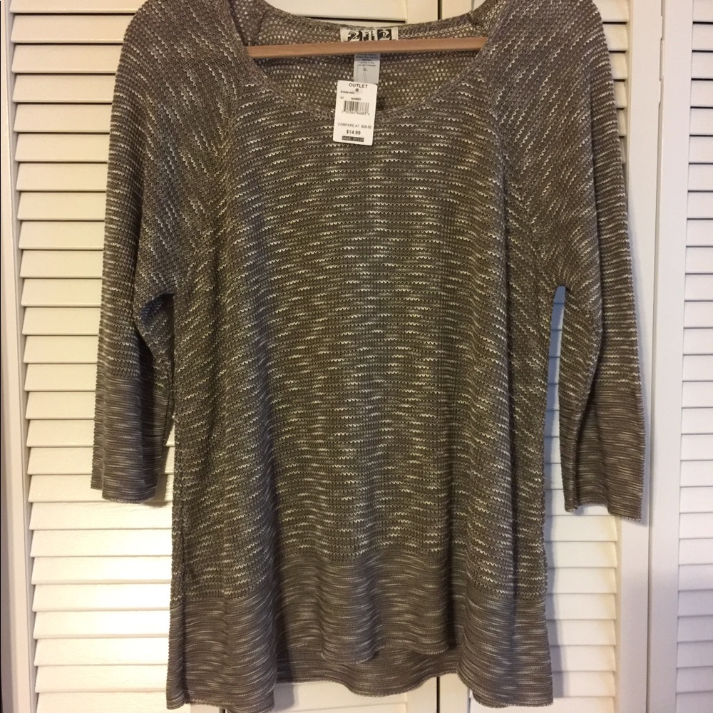 Lightweight sweater